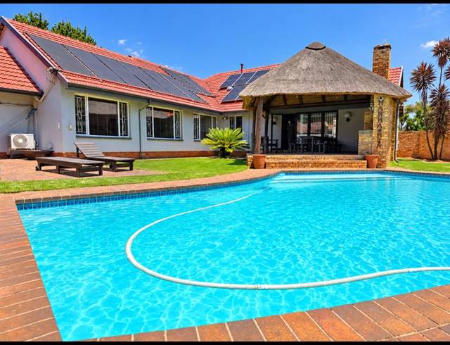 5 BEDROOM HOUSE FOR SALE IN GLEN MARAIS